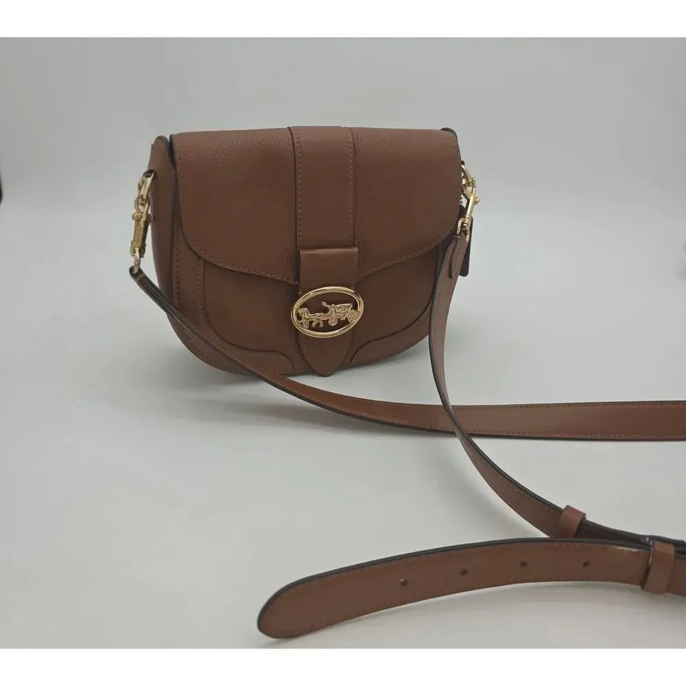 Coach Saddle Bag with Horse and Carriage – Camel Pebbled Leather